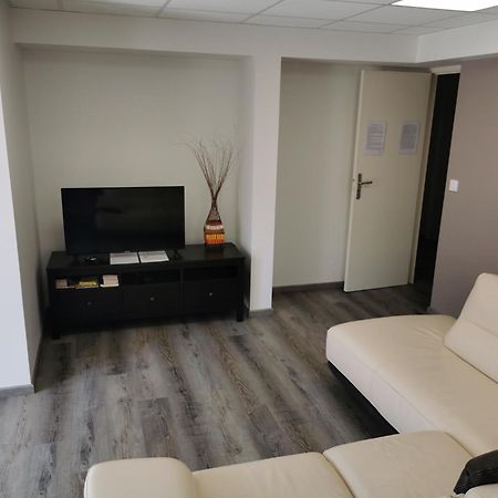 Logement Spacieux Rez-De-Chaussee, Jardin, Stationnement Devant, A 5 Minutes A Pied Du Centre De Sarlat Villa Exteriör bild